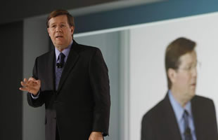 Somos víctimas de nuestro crecimiento - Jim Lentz CEO Toyota USA