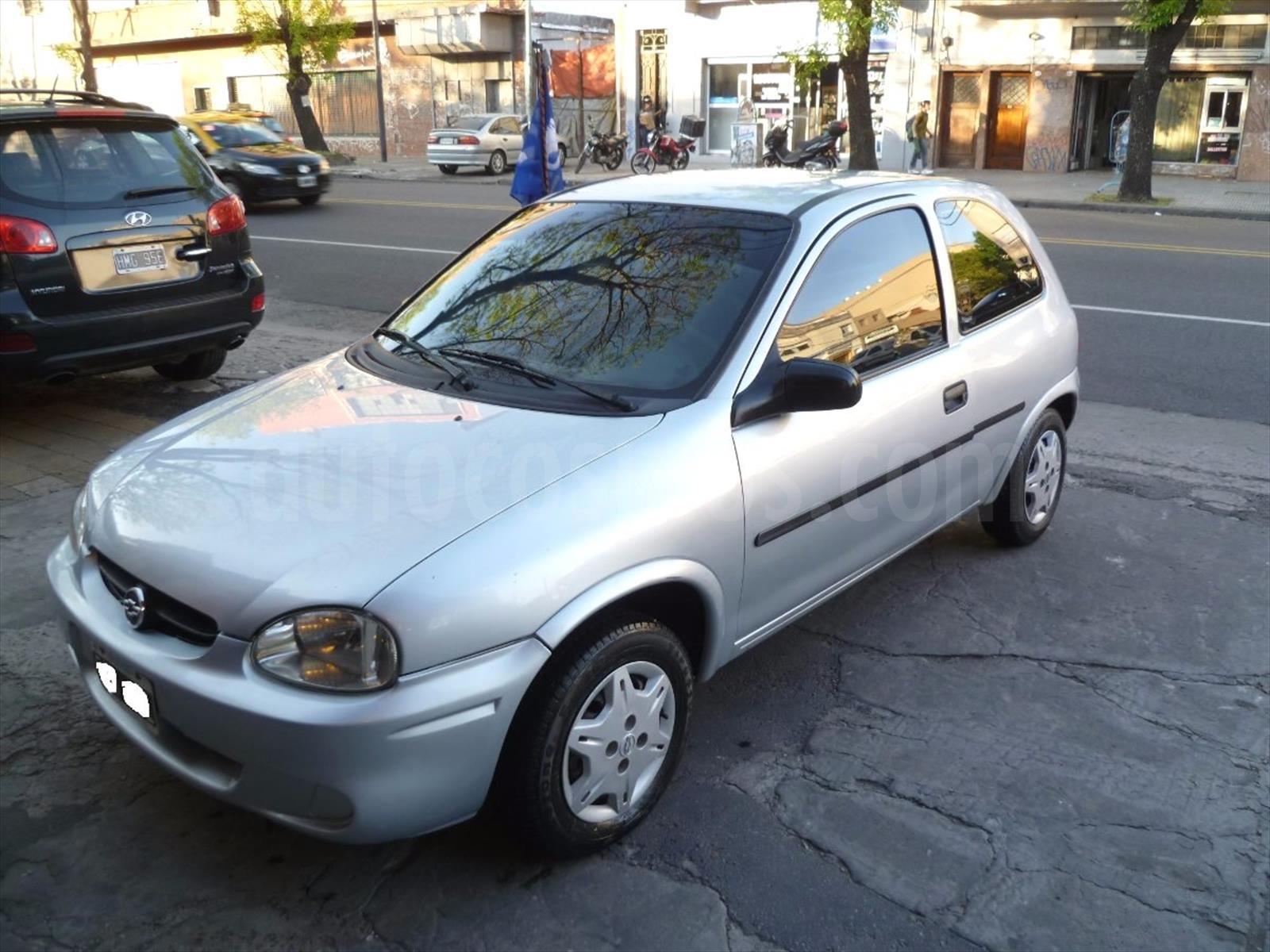 venta Auto Usado Chevrolet Corsa Classic 3P 1.6 (2007) color Gris