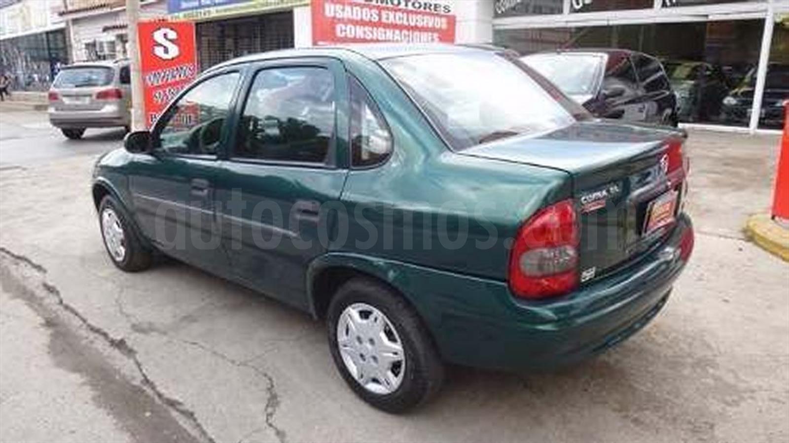 venta Auto Usado Chevrolet Corsa Classic 4P DSL (1999) color Verde