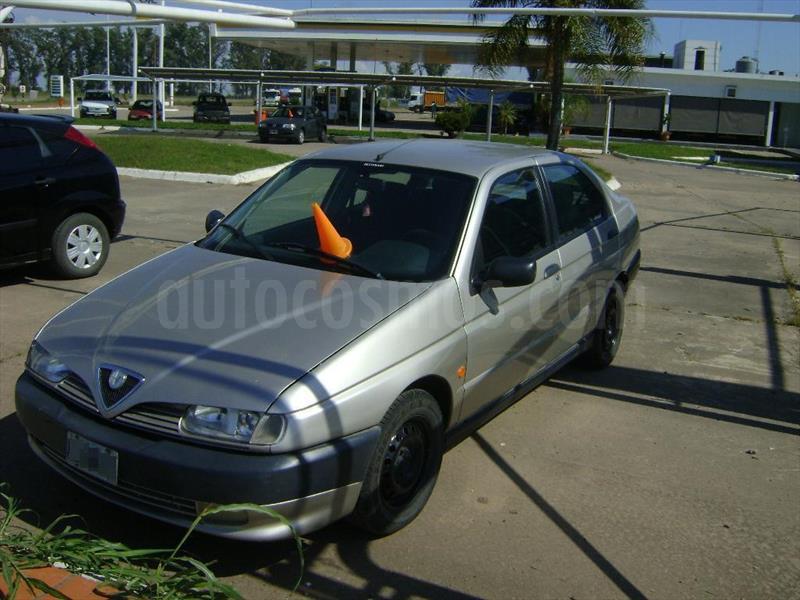 foto Alfa Romeo 146 1.6 usado