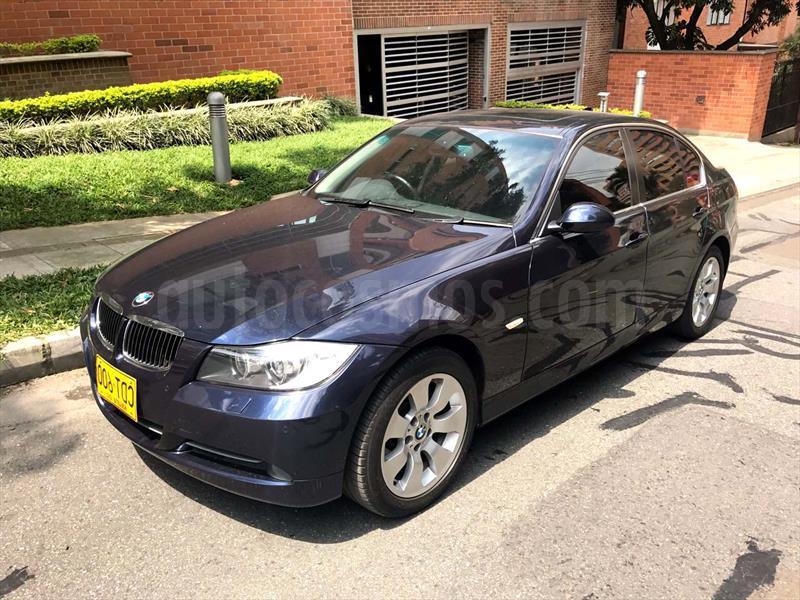 foto BMW Serie 3 330i Aut usado (2007) color Azul Mónaco precio $51.500.000