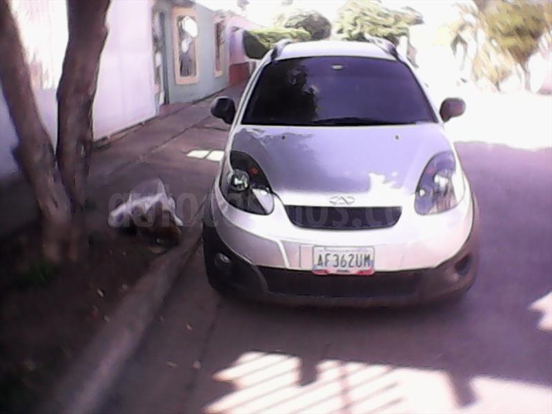 foto Chery X1 1.3L usado