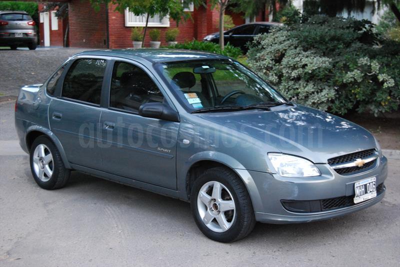 foto Chevrolet Classic 4P LS usado