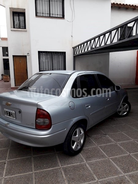 foto Chevrolet Classic 4P LS usado