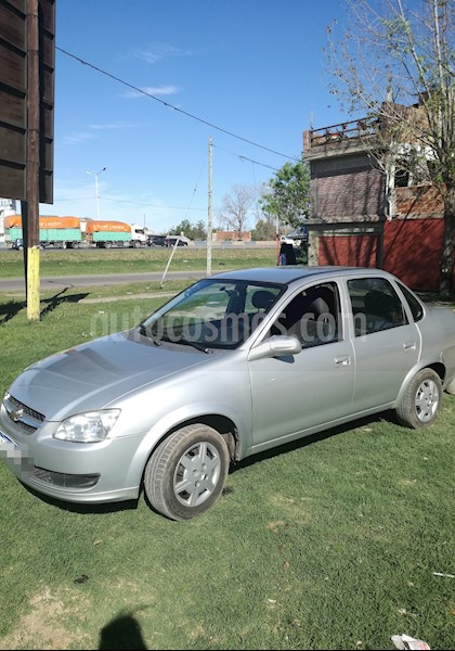 foto Chevrolet Classic 4P LS usado