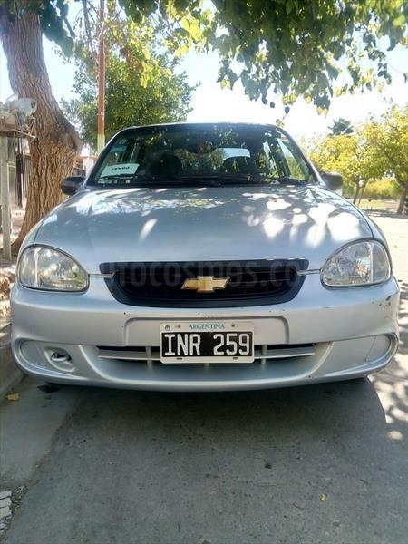 foto Chevrolet Classic 4P LT usado