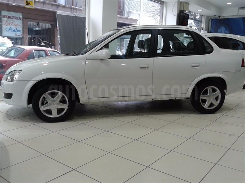 foto Chevrolet Corsa 4 Puertas Sinc. A-A usado