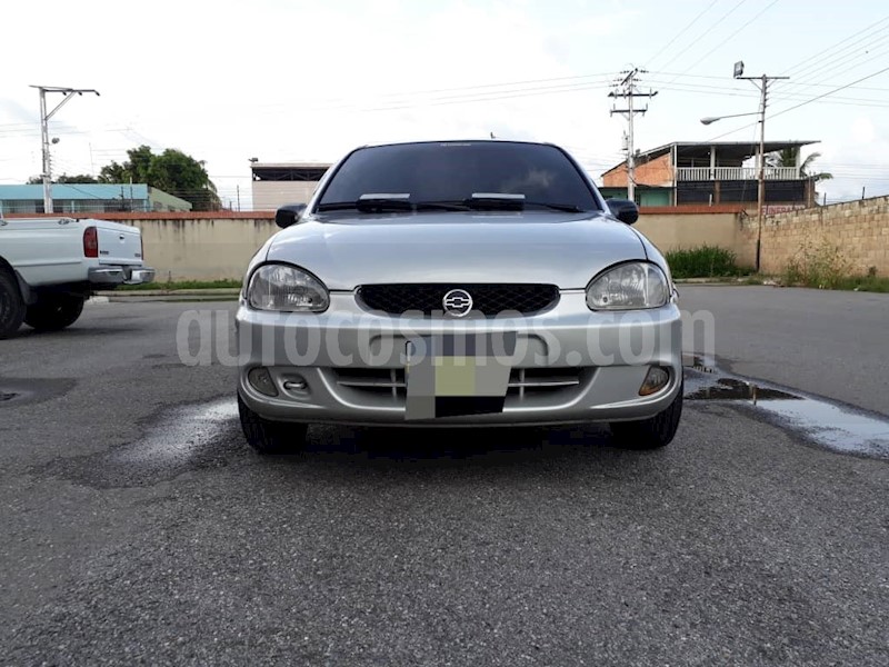 foto Chevrolet Corsa 4p A-A L4,1.6i,8v A 1 1 Usado