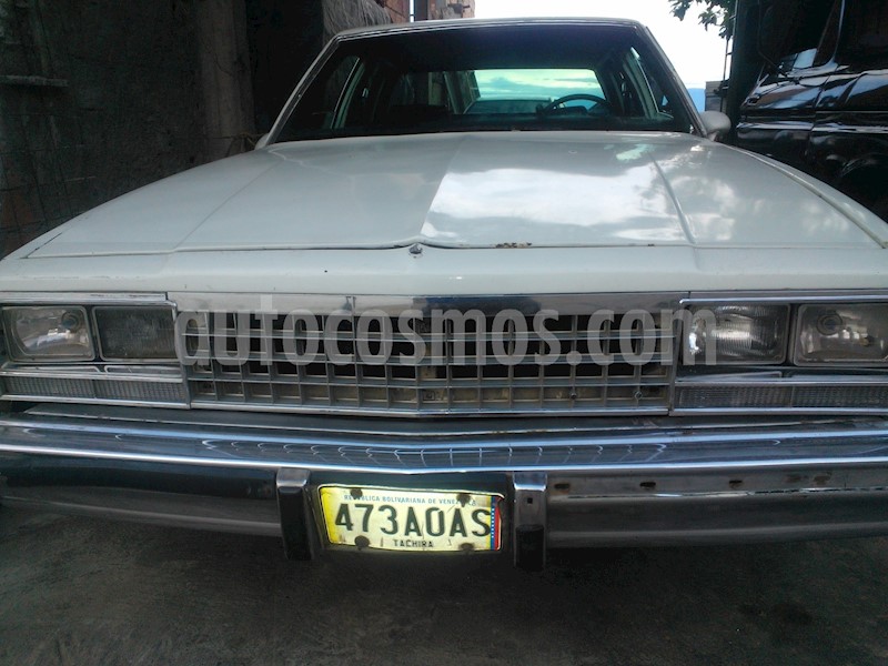 foto Chevrolet Malibu 8 cilindros usado