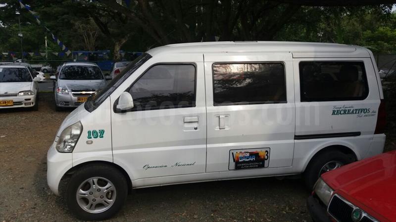 foto Chevrolet N300 Pasajeros 1.2L usado (2013) color Blanco precio $32.000.000