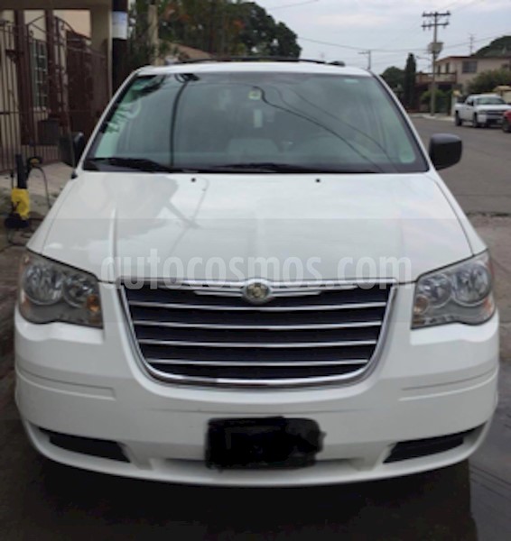 foto Chrysler Town and Country LX 3.8L usado