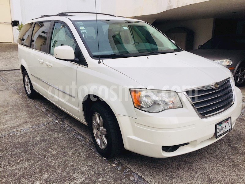 foto Chrysler Town and Country Touring 4.0L usado