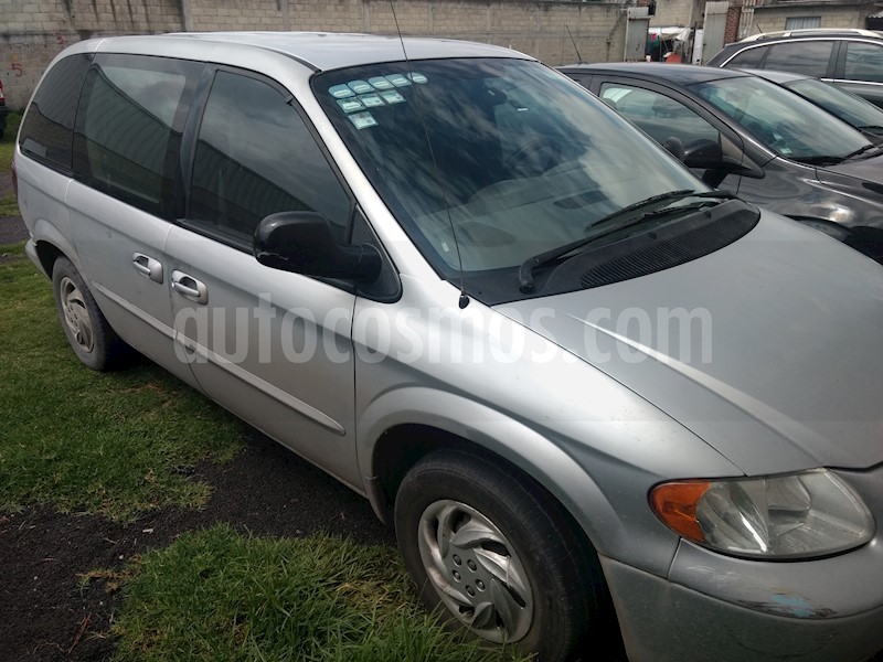 foto Chrysler Voyager 3.3L Base usado