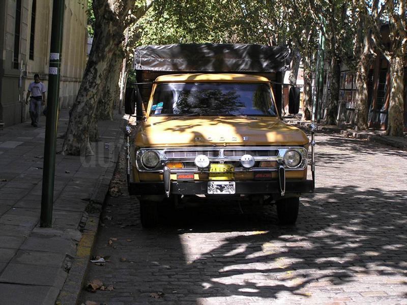 foto Dodge D-100 - usado