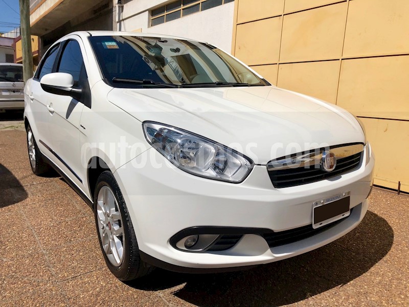 foto Fiat Grand Siena Essence Dualogic usado