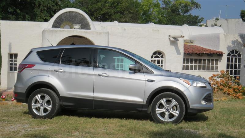 foto Ford Escape SE Seminuevo