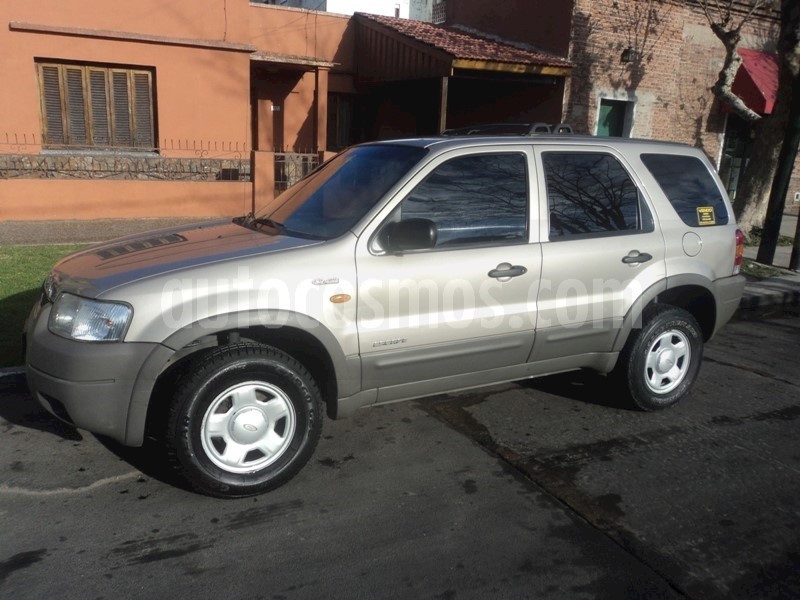 foto Ford Escape XLS usado