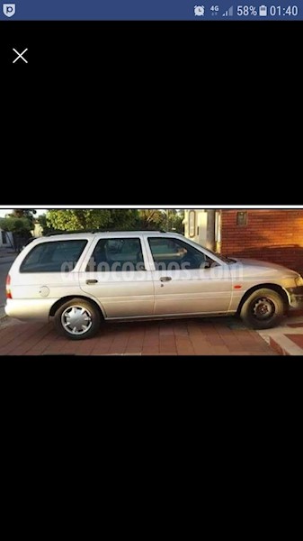 foto Ford Escort Cross 1.6L usado