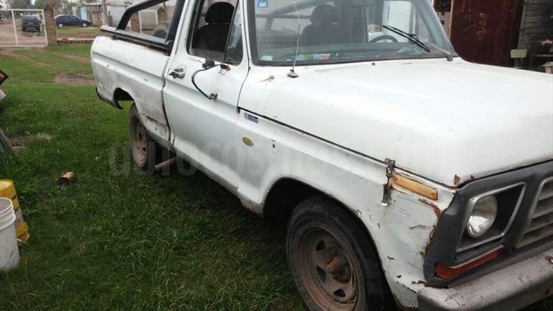 foto Ford F-100 3.6L usado