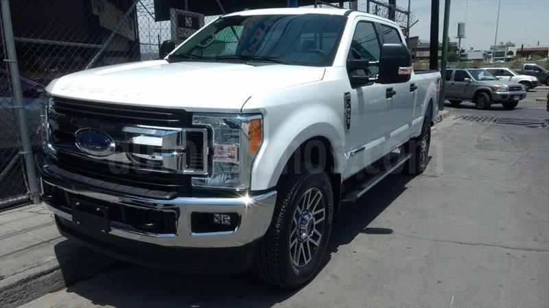 foto Ford F-350 6.2L 4x4 usado