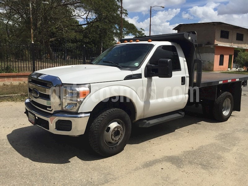 foto Ford F-350 6.2L usado