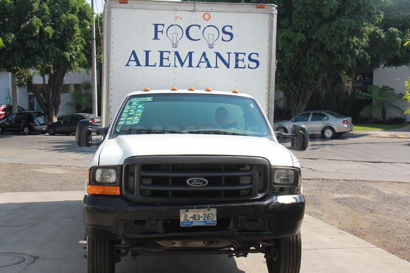 foto Ford F-450 XL 6.8L Super Duty usado