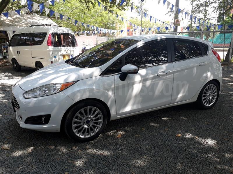 foto Ford Fiesta Titanium Aut usado