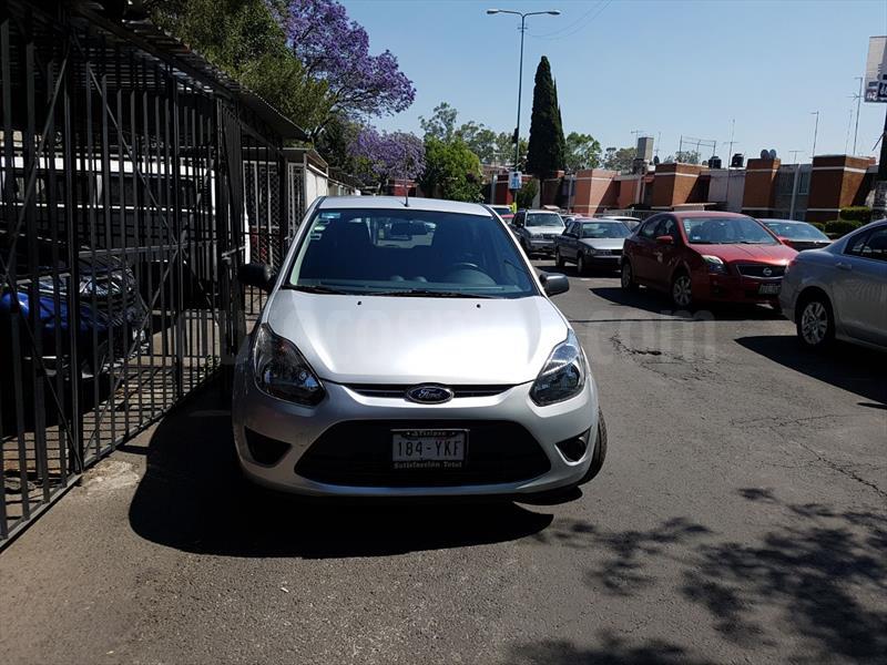 foto Ford Fiesta Ikon Hatch First 1.6L usado