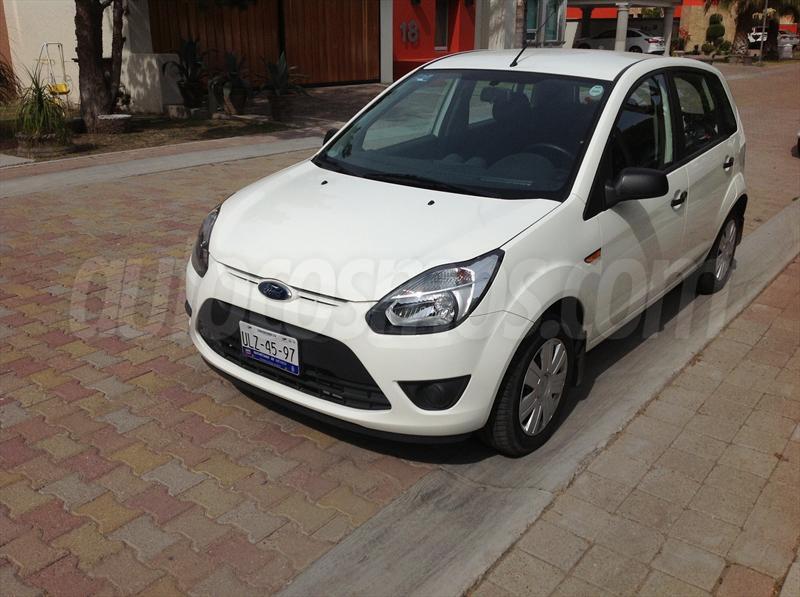 Ford fiesta ikon 2012 precio #9