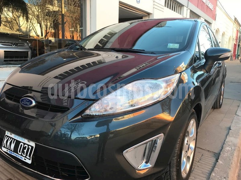 foto Ford Fiesta Kinetic Sedan Titanium Aut usado