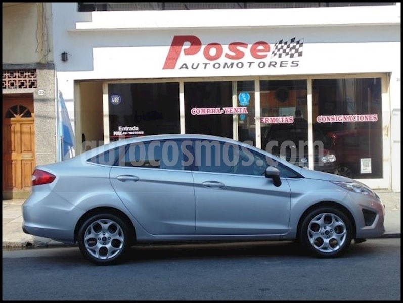 foto Ford Fiesta Kinetic Sedan Trend usado