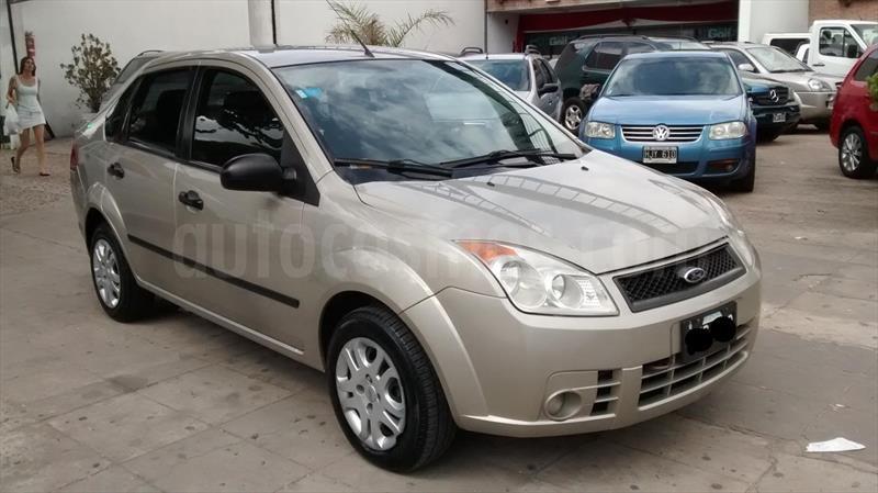foto Ford Fiesta Max Ambiente usado