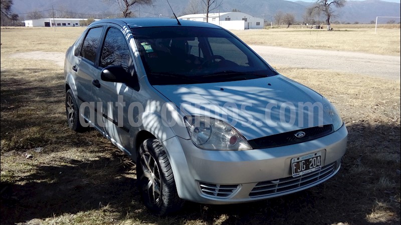 foto Ford Fiesta Max Ambiente usado