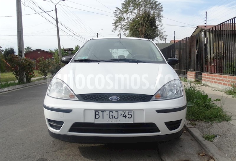 foto Ford Focus Hatchback CLX 1.6L usado