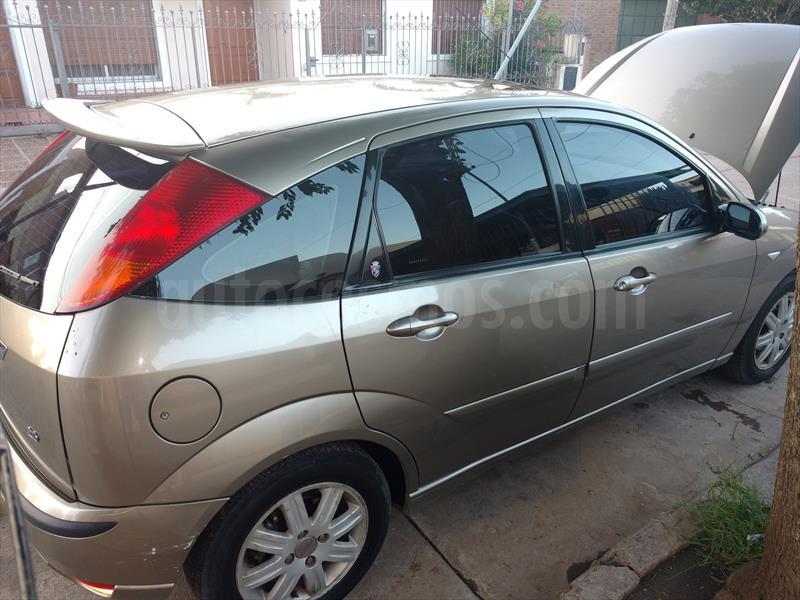 foto Ford Focus 5P 2.0L Ghia usado