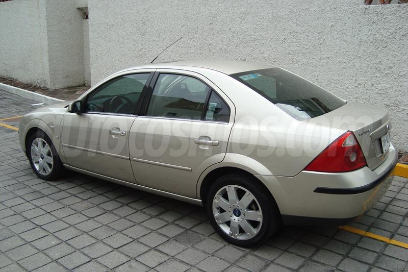 Ford mondeo ghia 2005 precio #9