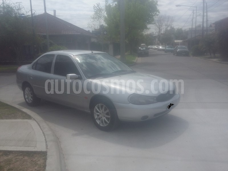foto Ford Mondeo Ghia 2.0L usado