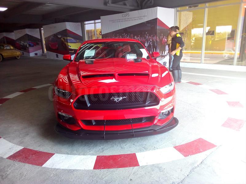 foto Ford Mustang GT 5.0L V8 Seminuevo