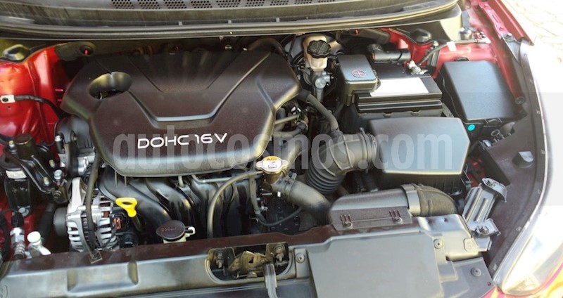 foto Hyundai Elantra 1.6 GLS usado
