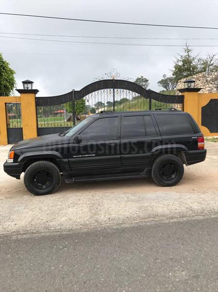 foto Jeep Grand Cherokee Laredo 4X4 Aut Seminuevo