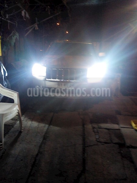 foto Jeep Grand Cherokee Limited 4.7L V8 Aut Usado