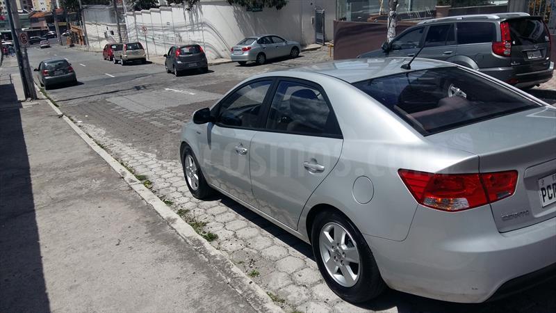 foto Kia Cerato Forte 1.6 Full usado
