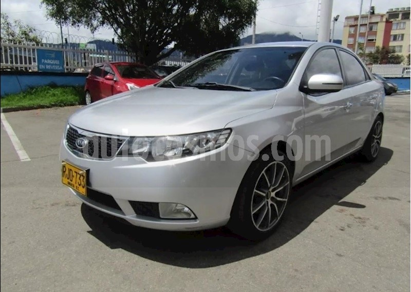 foto KIA Cerato Forte 1.6L usado