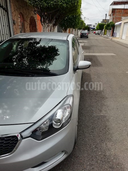 foto Kia Forte LX Seminuevo