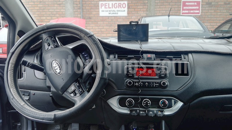 foto KIA Rio 1.4 EX usado