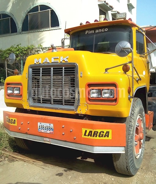 foto Mack RD688 camion de hotoiler usado