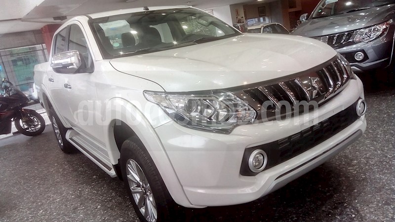 foto Mitsubishi L200 4x4 2.4 DI-D High Power CD nuevo