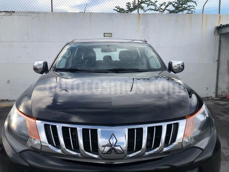 foto Mitsubishi L200 4x4 2.5L DI-D Cabina Doble usado