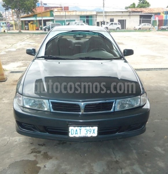 foto Mitsubishi Lancer GLXi Auto. usado