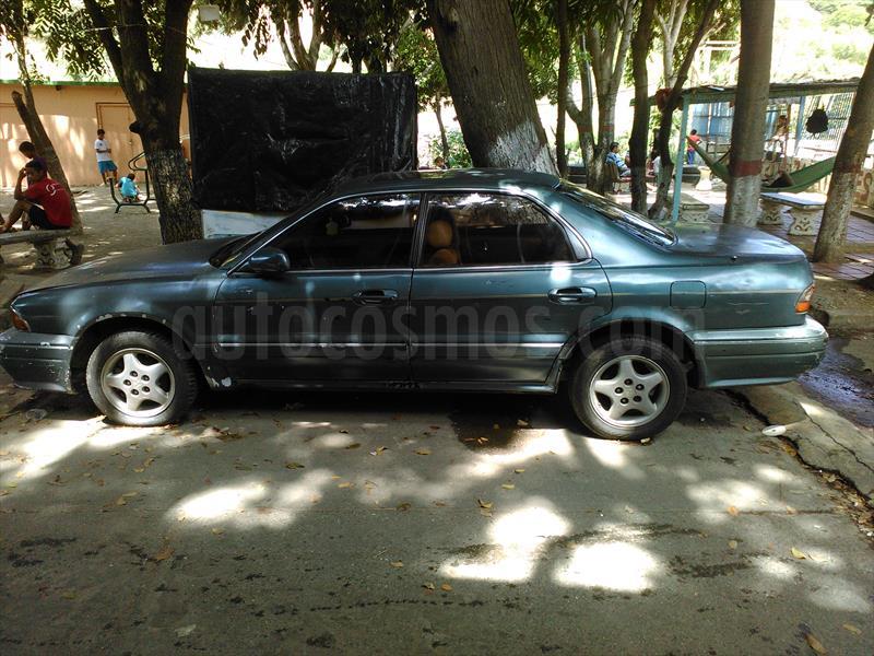 foto Mitsubishi Sigma Version sin siglas V6 3.0i usado